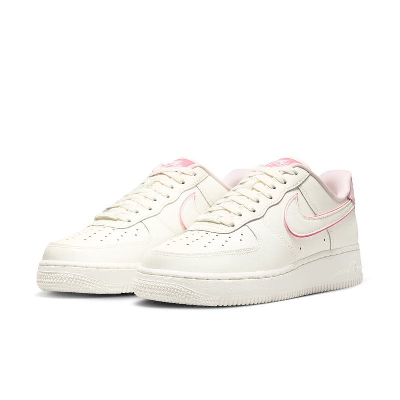 Zapatillas Nike Air Force 1 '07 Essential "Sail & Pink Foam" | Mujer | Estilo deportivo | 04 | SPORTSHOWROOM