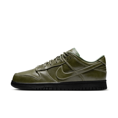 Nike Dunk Low Retro Premium sneakers "Army Green" | Heren | Sportstyle | 01 | SPORTSHOWROOM