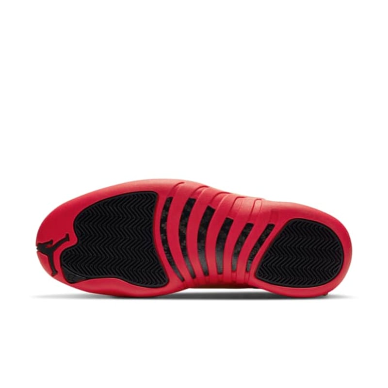 Jordan 12 Retro Low SE DC1059-001 02