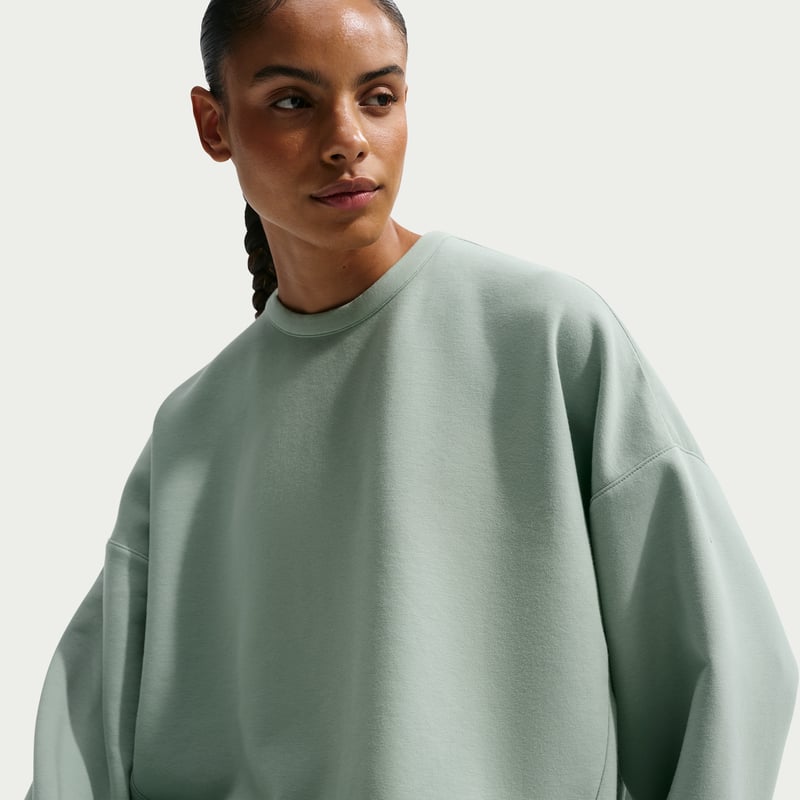 Nike 24.7 ImpossiblySoft Dri-FIT Oversized Crew HQ8193-006 03