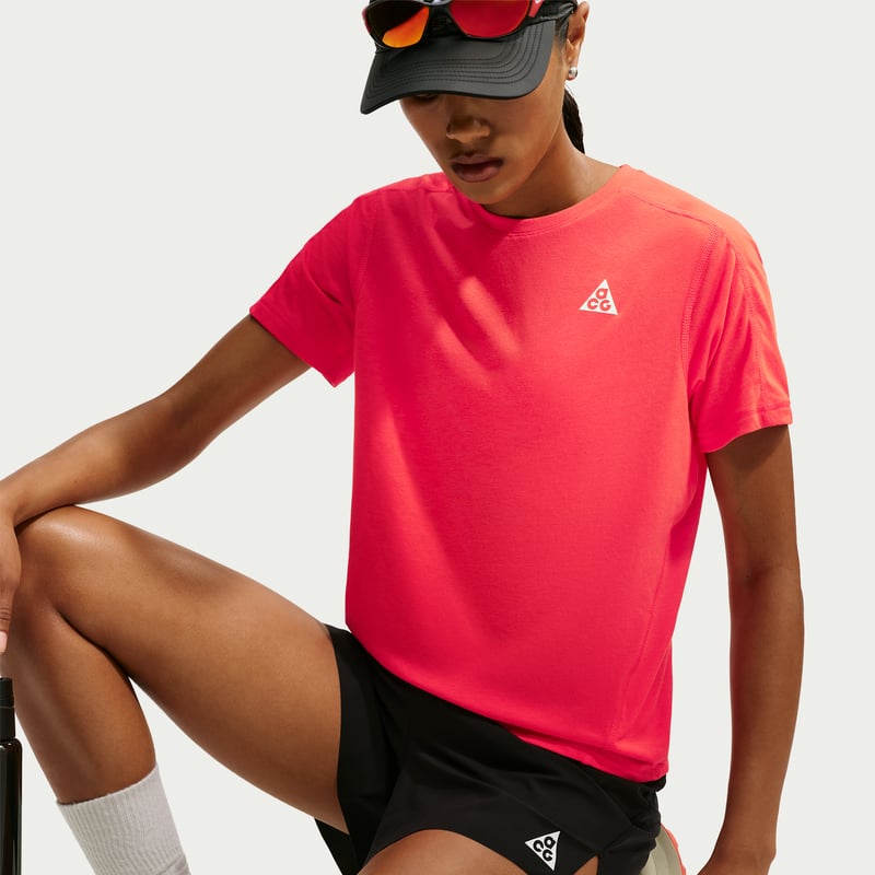 Nike ACG Dri-FIT Troja "Light Crimson" | Kvinnor | Utomhus | 03 | SPORTSHOWROOM