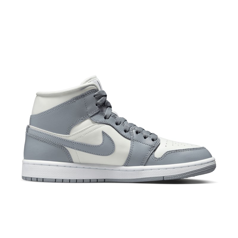 Jordan 1 Mid BQ6472-115 03