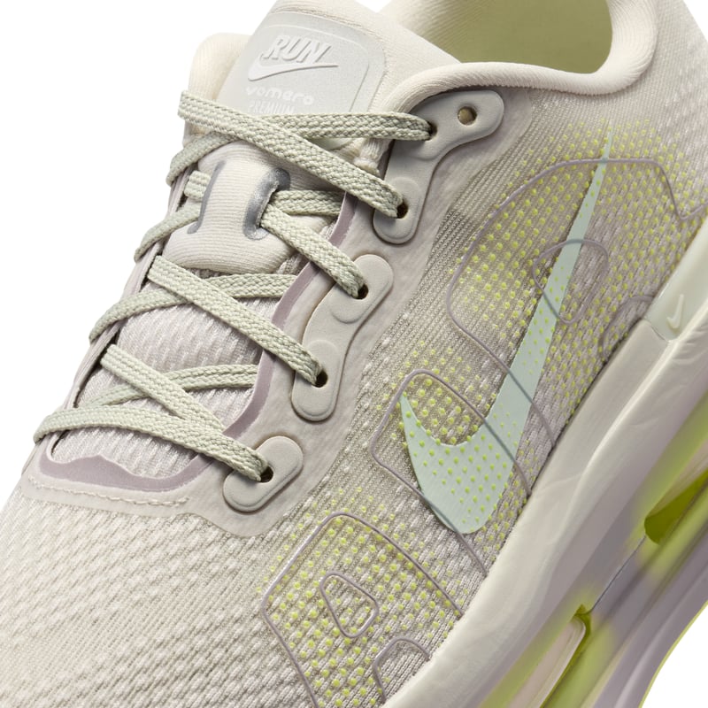 Nike Vomero Premium running shoes "Light Bone & Silver Lilac" | Women | Running | 07 | SPORTSHOWROOM