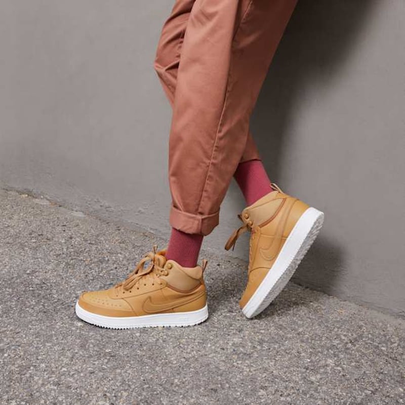 Nike Court Vision Mid DR7882-700 02