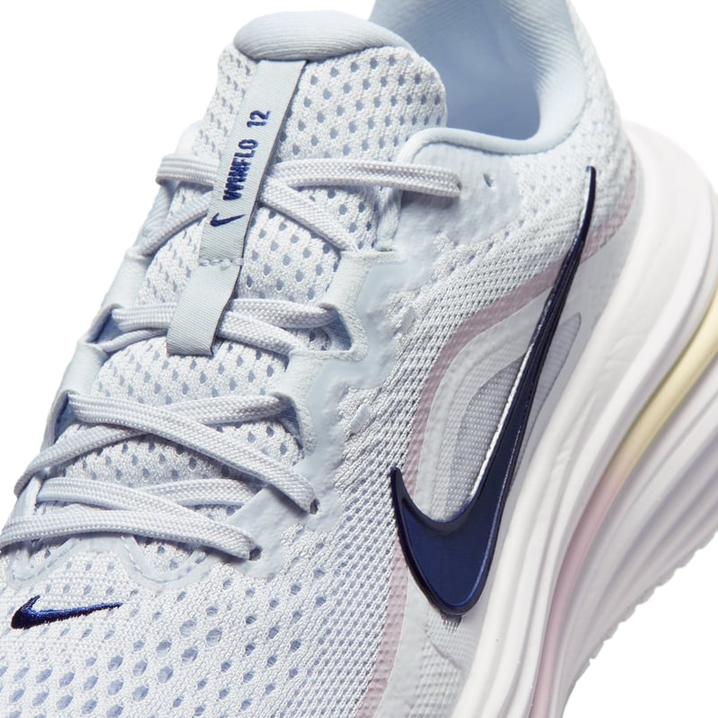 Nike Winflo 12 Laufschuhe "Football Grey & Bleached Lilac" | Damen | Laufen | 07 | SPORTSHOWROOM