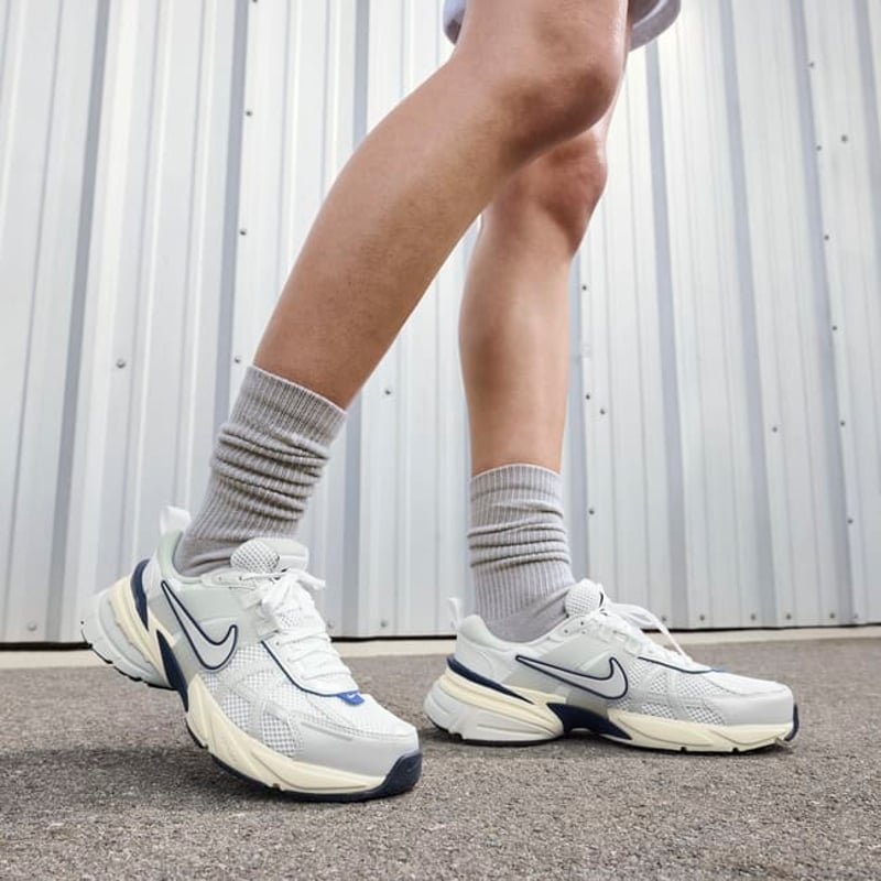 Nike V2K Run FD0736-102 02