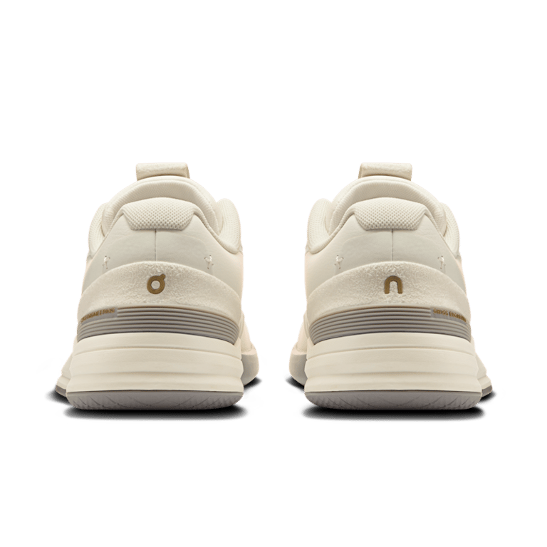 On THE ROGER Pro Ace 3WF30643598 05
