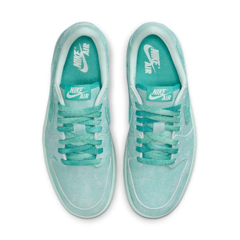 Jordan 1 Retro Low OG HQ8111-300 04