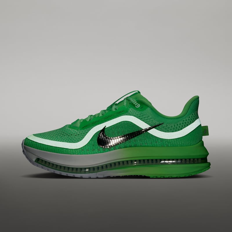Nike Pegasus Premium runners "Illusion Green" | Women | Running | 08 | SPORTSHOWROOM