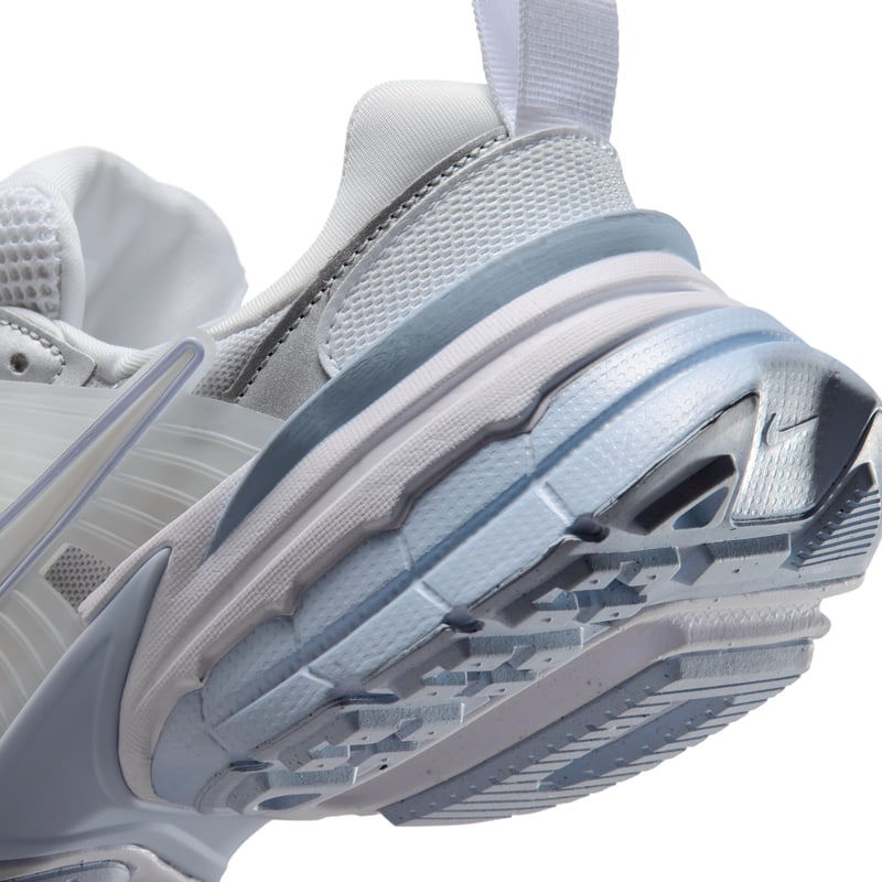 Nike V2K Run trainers "White & Hydrogen Blue" | Women | SportStyle | 08 | SPORTSHOWROOM