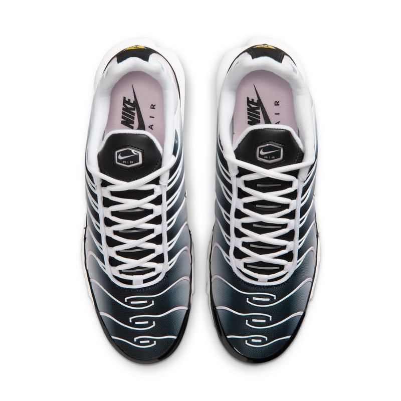 Nike Air Max Plus sneakers "Black & Pink Foam" | Heren | Sportstyle | 04 | SPORTSHOWROOM