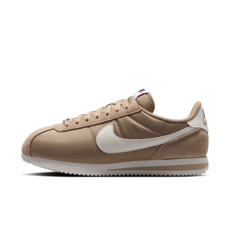 Nike Cortez Textile Sneaker "British Khaki & Sail" | Damen | Sportstyle | 01 | SPORTSHOWROOM