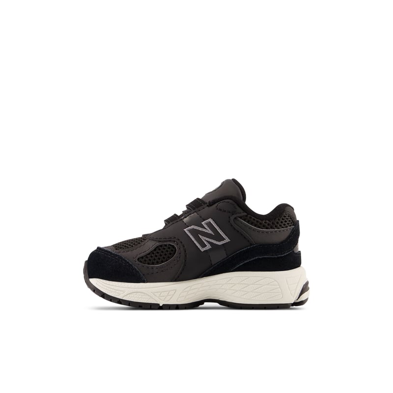 New Balance 2002 Hook & Loop IV2002BK 02