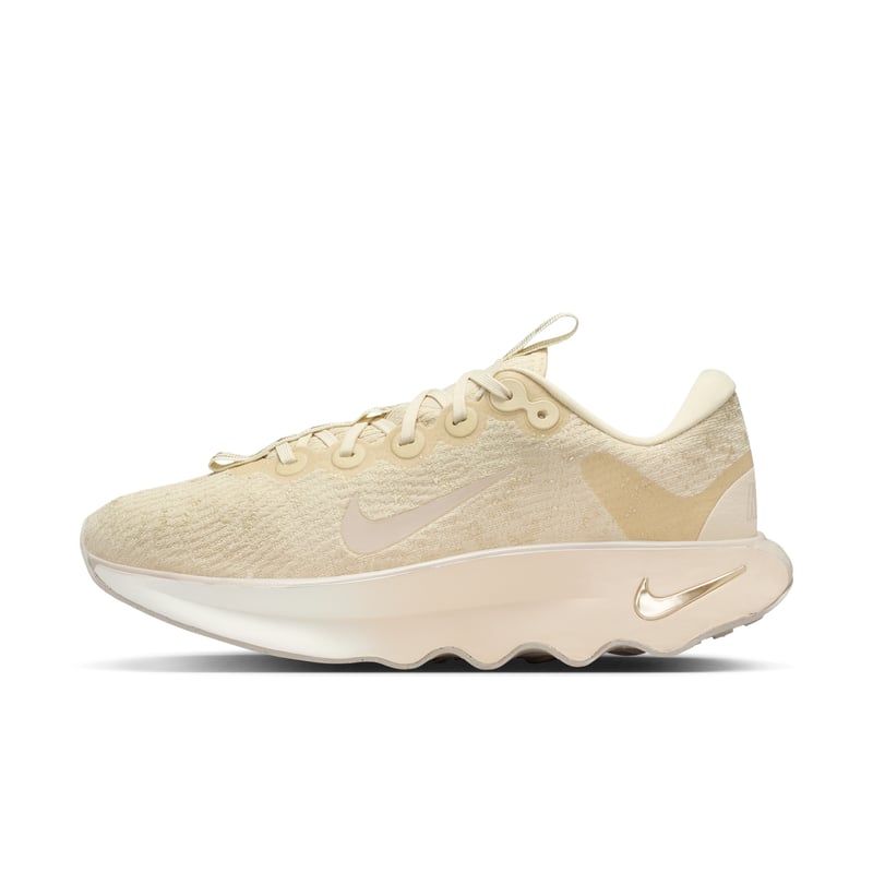 Nike Motiva SE sko "Light Khaki" | Dame | | 01 | SPORTSHOWROOM