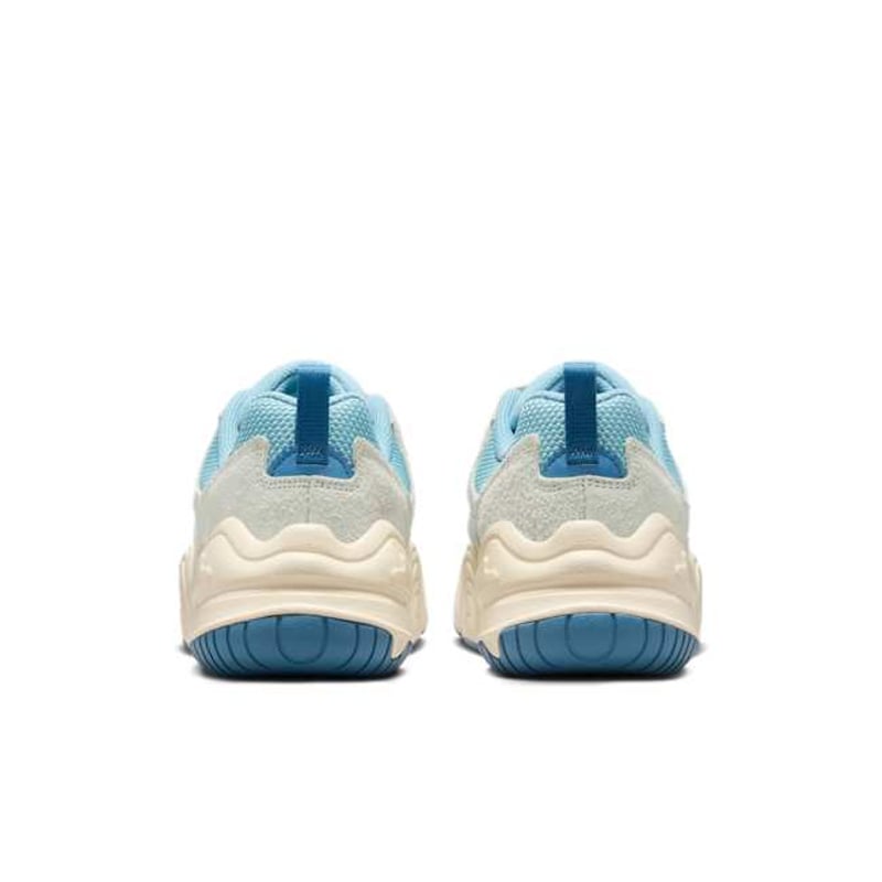 Nike Tech Hera DR9761-402 06