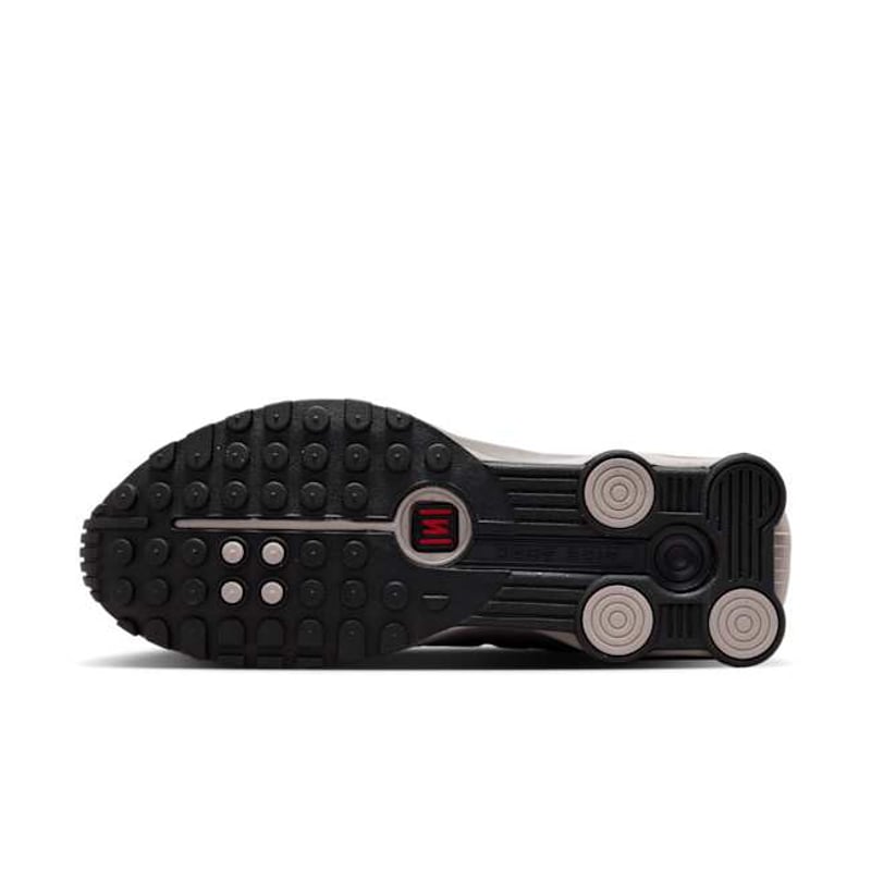 Nike Shox R4 IH0265-009 02