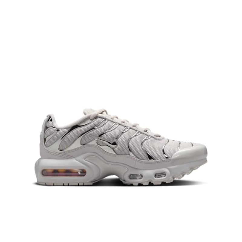 Nike Air Max Plus FZ0977-001 03