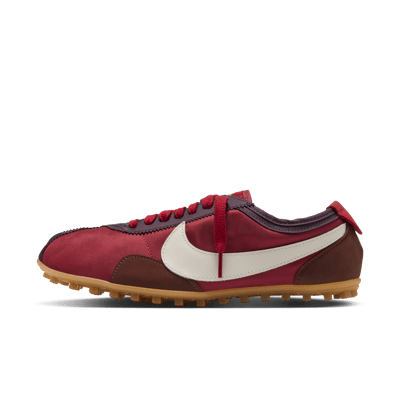 Обувки Nike Moon Shoe OG "Mystic Dates & Tough Red" | Жени | Sportstyle | 01 | SPORTSHOWROOM