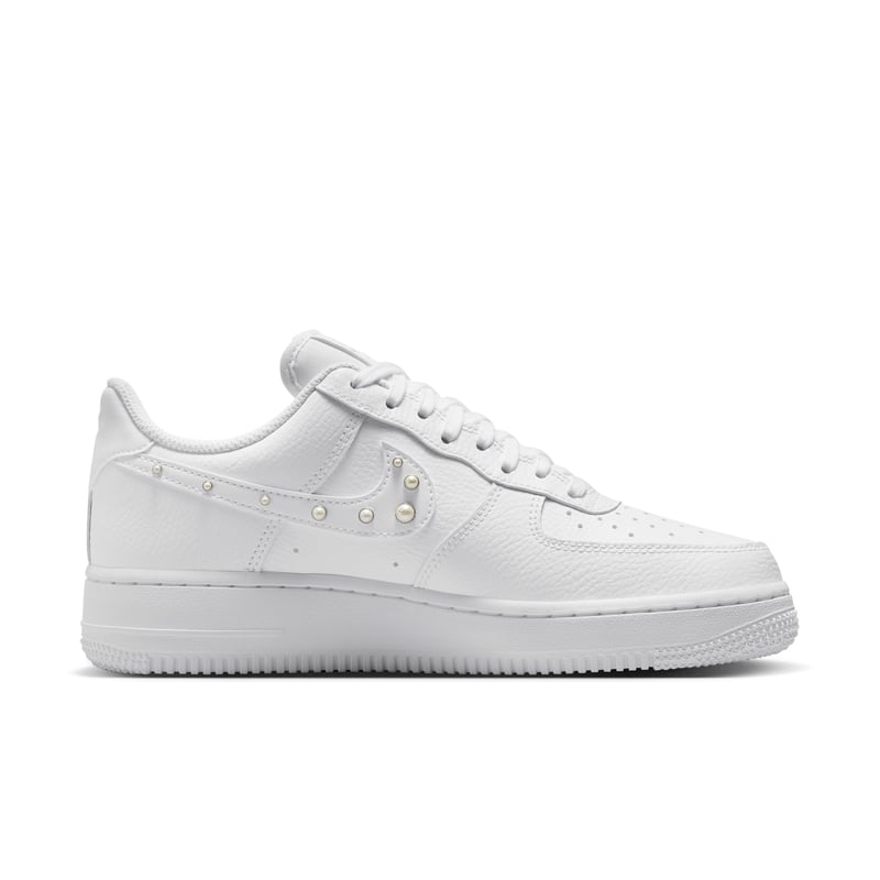Nike Air Force 1 '07 ‘Pearl Swoosh’ sneakers "White" | Dames | Sportstyle | 03 | SPORTSHOWROOM
