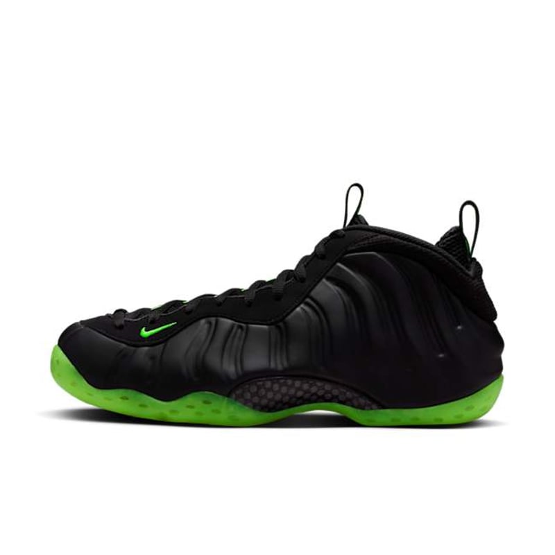 Nike Air Foamposite One HF2902-001 01