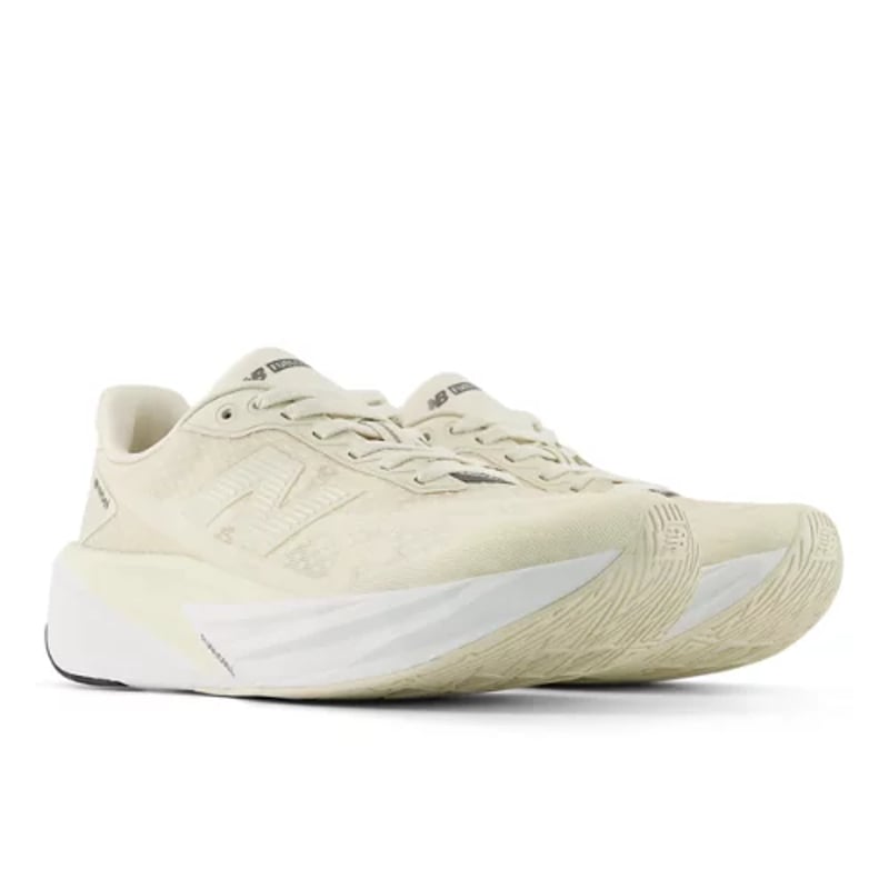 Tekaški copati New Balance FuelCell Rebel v5 "Angora & Linen" | Ženske | Tek | 02 | SPORTSHOWROOM