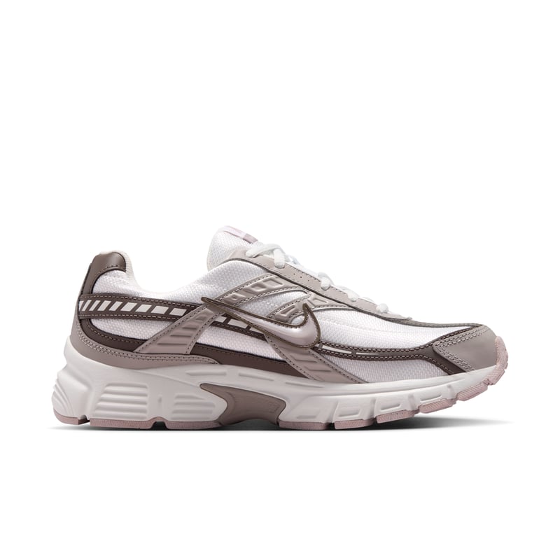 Nike Initiator Sneaker "Summit White & Cave Stone" | Damen | Sportstyle | 03 | SPORTSHOWROOM