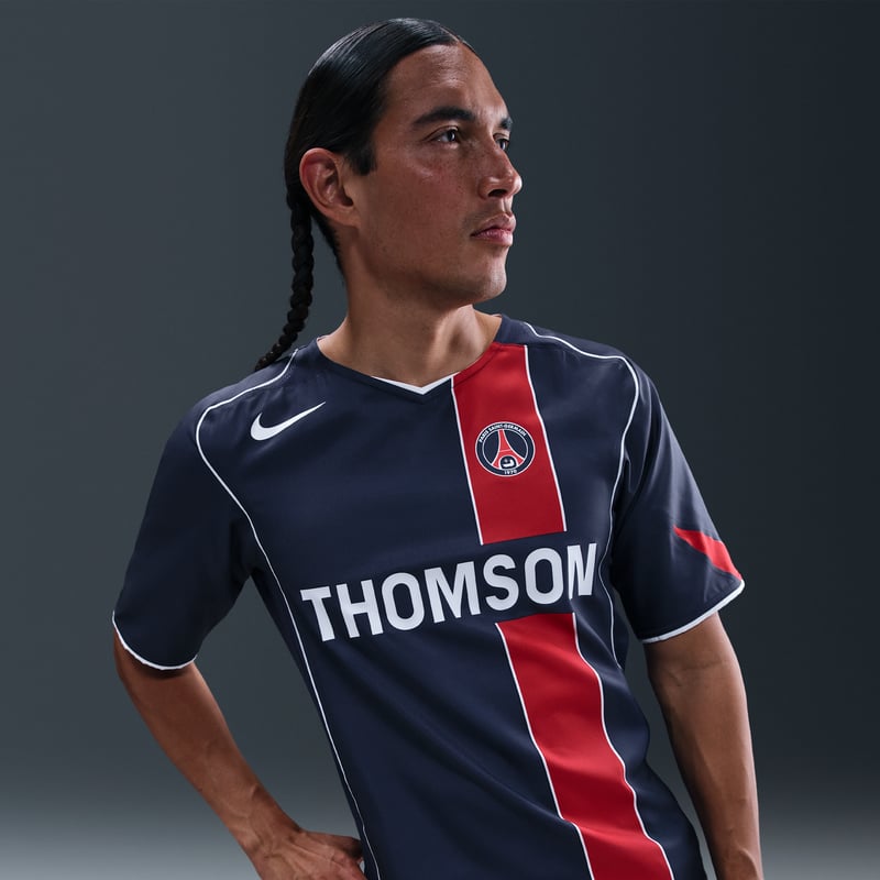 Nike Paris Saint-Germain 2004 Total 90 Reissue Replica Shirt "Midnight Navy & University Red" | Men | Football & SportStyle | 01 | SPORTSHOWROOM