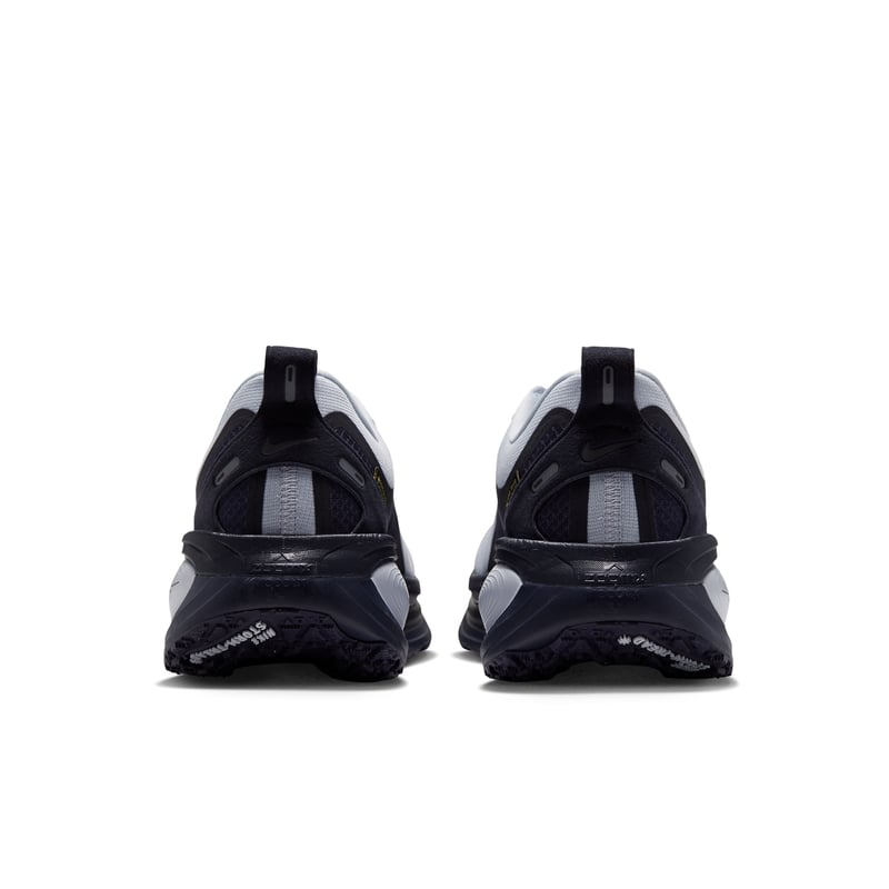 Nike Vomero 18 GORE-TEX løpesko "Football Grey & Metallic Dark Grey" | Herre | Løping | 06 | SPORTSHOWROOM