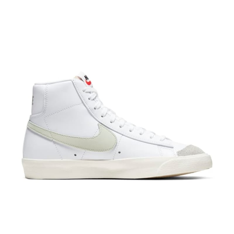 Nike Blazer Mid '77 Vintage CZ1055-106 03