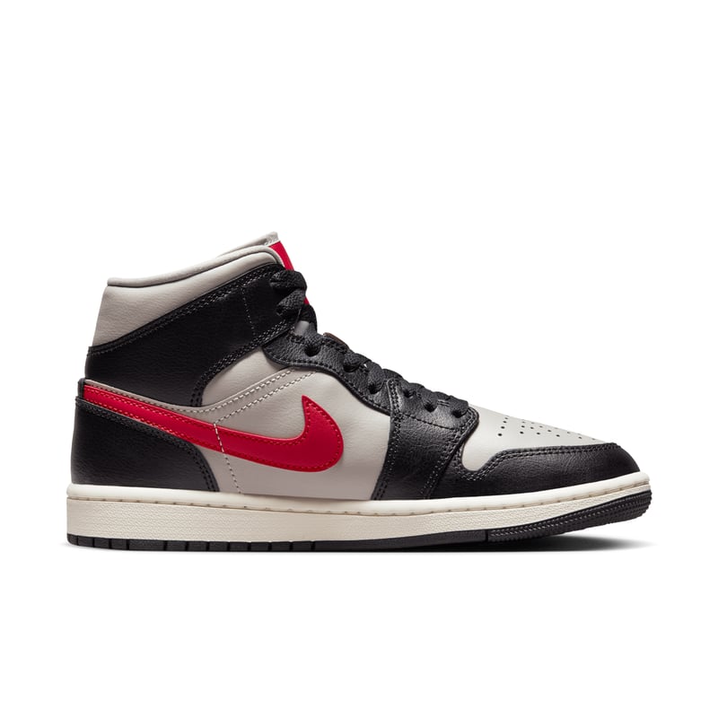 Jordan 1 Mid BQ6472-060 03