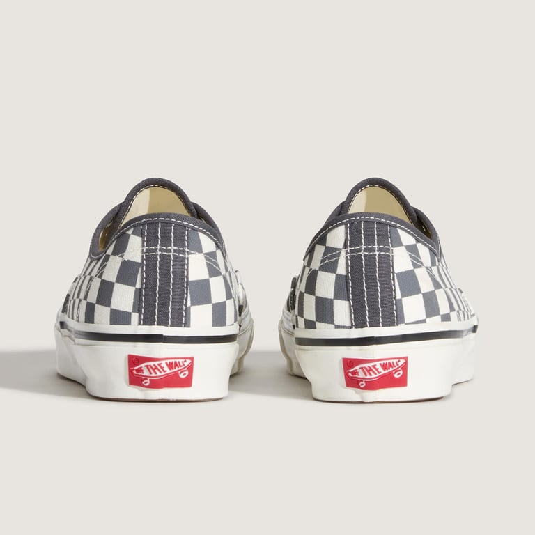 Vans Premium Authentic VN000EBNQIY 04