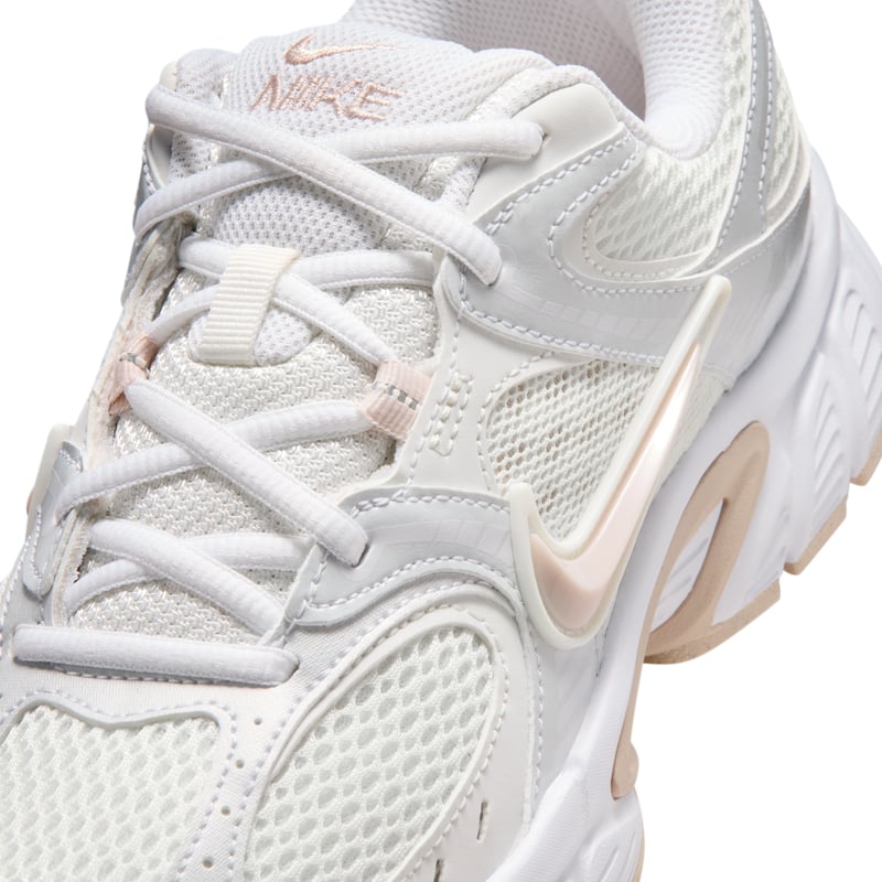 Sneakersy Nike V5 RNR "Summit White & Silt Red" | Kobiety | Sportstyle | 07 | SPORTSHOWROOM