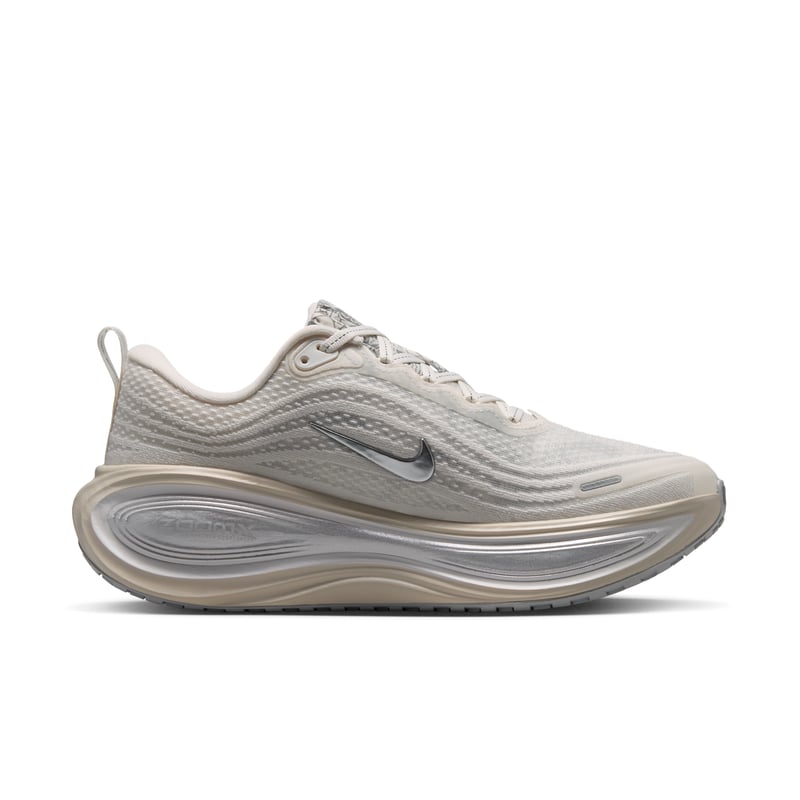 Nike Vomero Plus SE IM8331-001 03