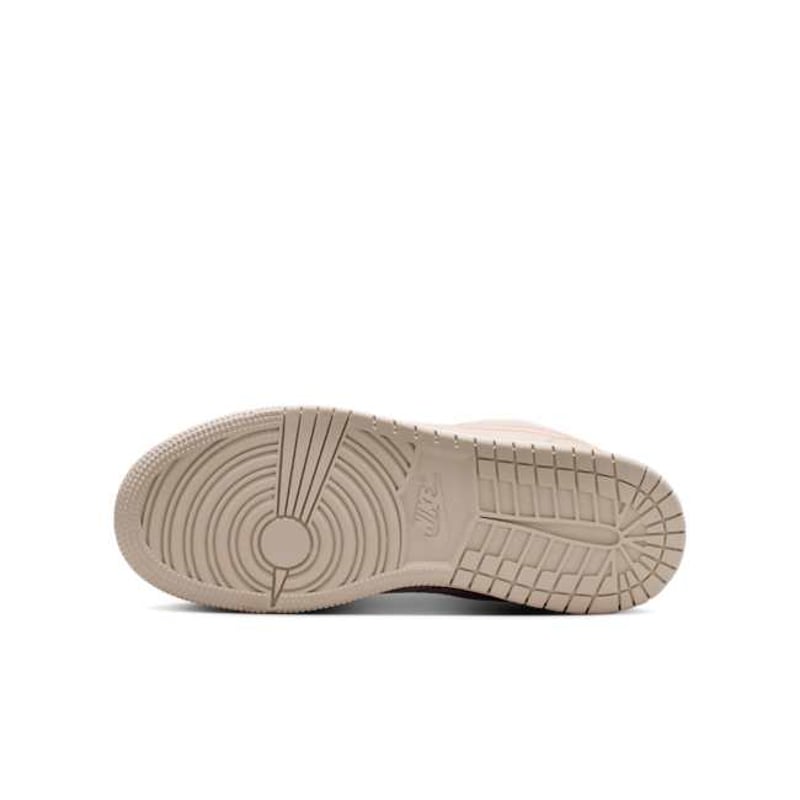 Jordan 1 Low SE HQ2020-100 02