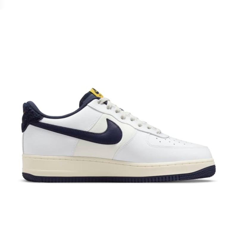 Nike Air Force 1 '07 LV8 DO5220-141 03