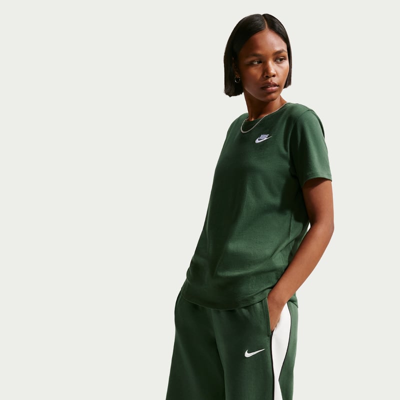 Nike Club Essentials DX7902-323 03