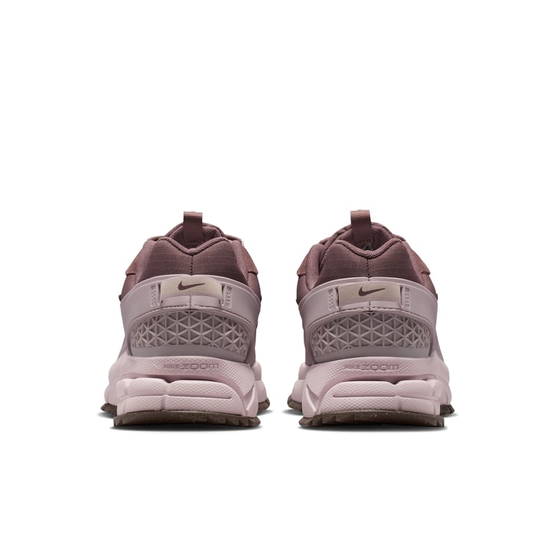 Sneakers Nike Zoom Vomero Roam "Tattoo & Particle Rose" | Donna | Sportstyle | 05 | SPORTSHOWROOM
