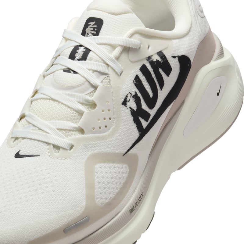 Nike Structure 26 IB5698-100 07