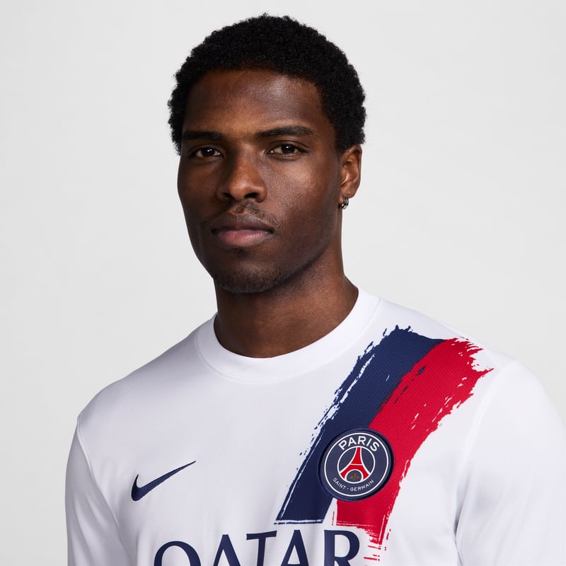 Paris Saint-Germain 2025/26 Stadium Away Dri-FIT FN8781-101 03