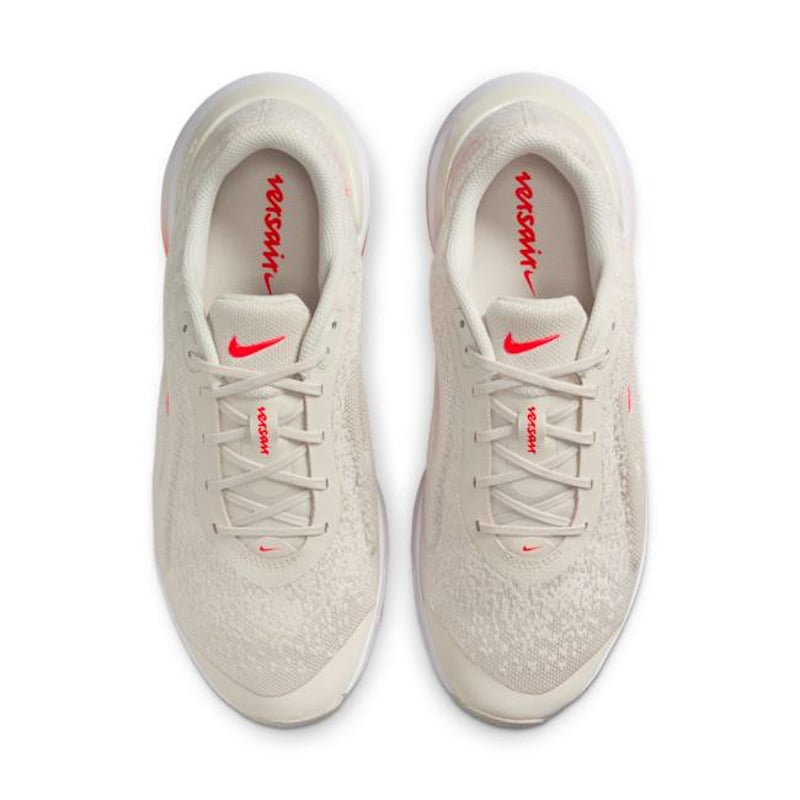 Nike Versair DZ3547-102 04