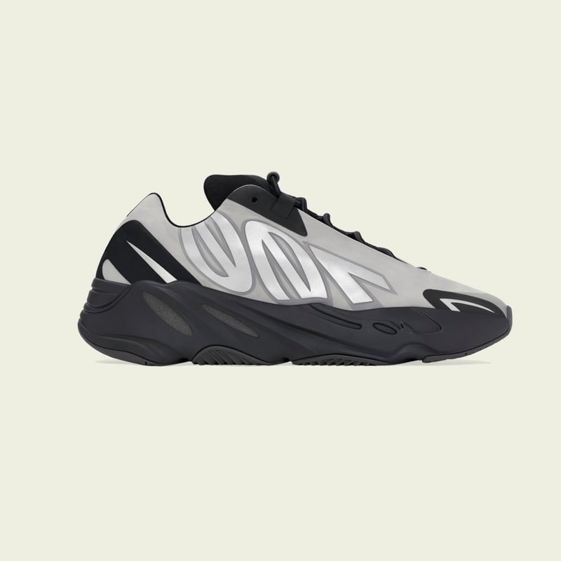 Yeezy Boost 700 MNVN GW9524 01