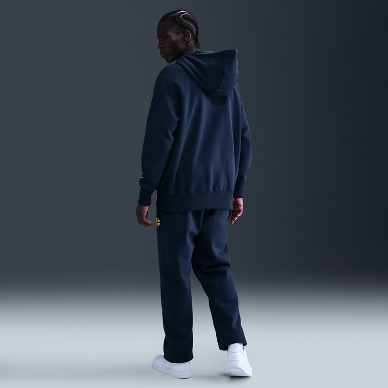 Nike Caitlin Clark Phoenix Fleece Hose "Midnight Navy & Amarillo" | Damen | Sportstyle & Basketball | 06 | SPORTSHOWROOM