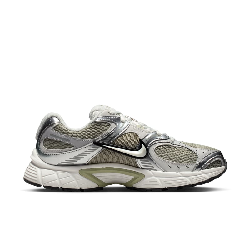 Nike V5 RNR trainers "Spruce Fog & Metallic Silver" | Women | SportStyle | 03 | SPORTSHOWROOM