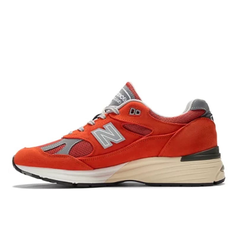 New Balance 991v2 Made in UK sneakerit "Grenadine & Fire Whirl" | Miehet & Naiset | Sportstyle | 01 | SPORTSHOWROOM