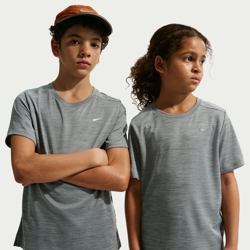 Maillot Nike Miler Dri-FIT "Smoke Grey" | Enfant | | 01 | SPORTSHOWROOM