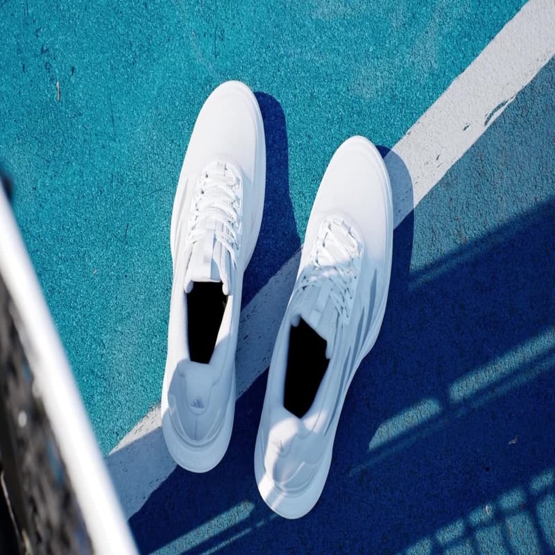 adidas Avacourt 2 IG3030 02