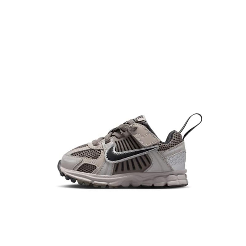 Nike Vomero 5 HF7000-010 01