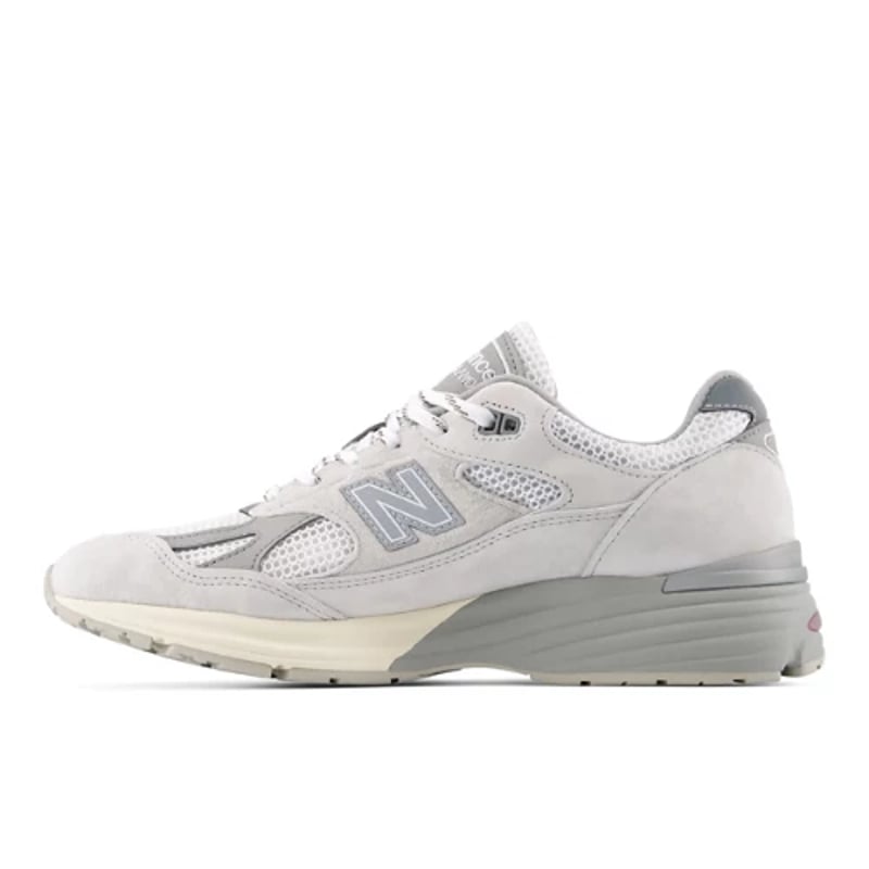 New Balance 991v2 Made in UK sneakerit "Wind Chime & Brilliant White" | Miehet & Naiset | Sportstyle | 01 | SPORTSHOWROOM