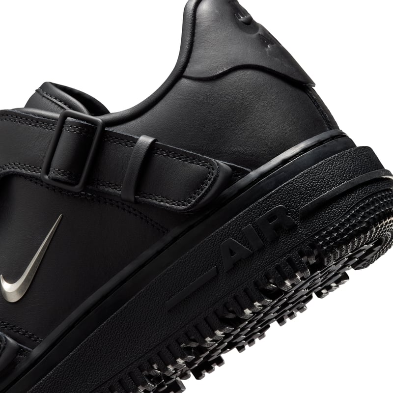 Nike Air Force 1 LX sneakerit "Triple Black" | Miehet | Sportstyle | 08 | SPORTSHOWROOM
