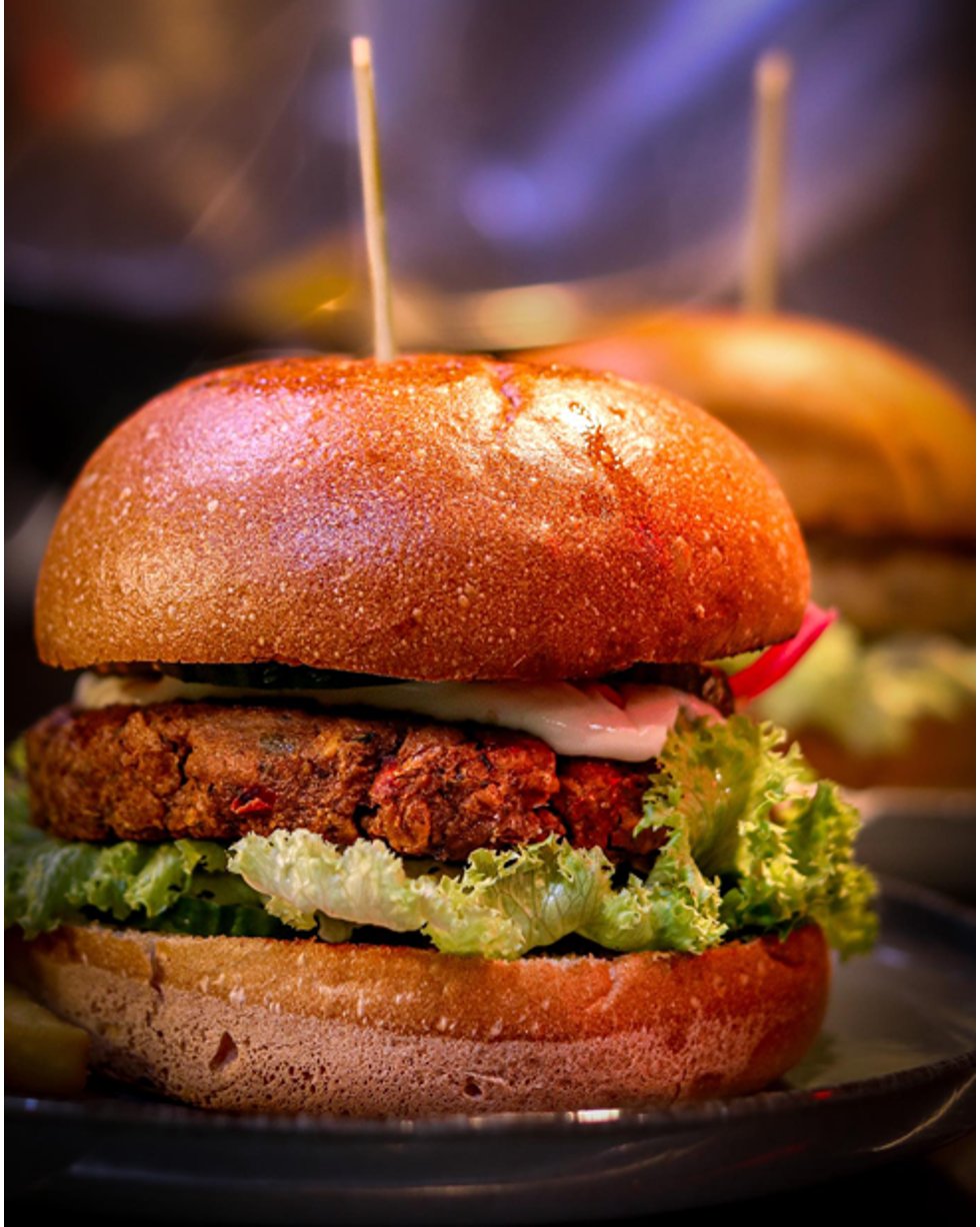 Happy Food and Health 7MR9FS3DZMHDJFM66 01